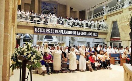 Feligreses de La Luz del Mundo en Yucatán rezan por libertad de su líder