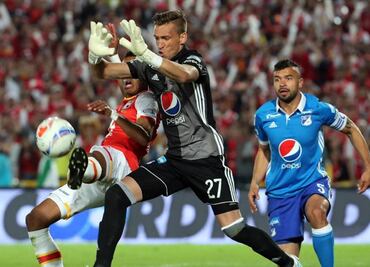 Puebla confirma llegada de portero Vikonis