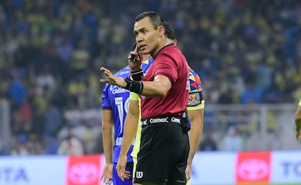 Revelan audios de los árbitros en la dudosa falta a favor de América: “No me parece penal”