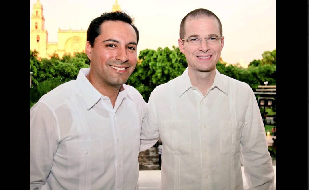 Anaya acudió a la toma de protesta del alcalde de Mérida, Mauricio Vila Dosal. (Foto: Tomada de @RicardoAnayaC)