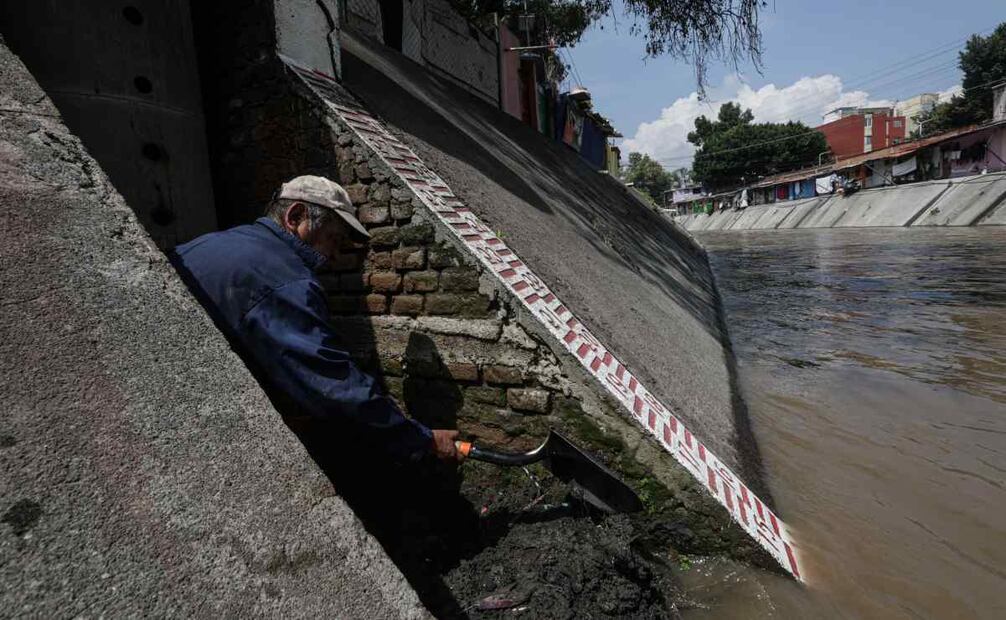 Varias casas resultaron afectadas luego de la ruptura de la bóveda del Río Chico de Los Remedios. Foto: Gabriel Pano/ EL UNIVERSAL