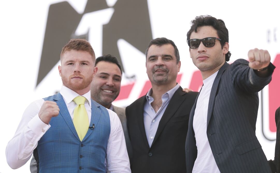 Los boxeadores Saúl Álvarez (izq.), y Julio César Chávez Jr. hicieron su primera aparición promocional para la pela del 6 de mayo en Las Vegas (IVÁN STEPHENS. EL UNIVERSAL)