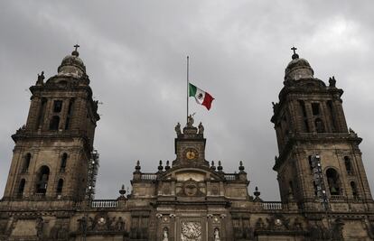 En Catedral, hallan cajas con reliquias del siglo XVIII