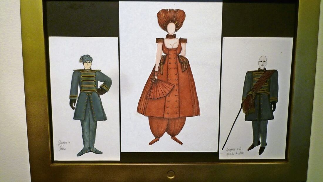 En la exposición Tercera llamada, en la Galería del Seminario de Cultura Mexicana, las hermanas Figueroa exhiben por primera vez 50 piezas utilizadas a lo largo de su trayectoria; la muestra puede 
visitarse hasta el próximo fin de semana. (28/01/2025) Foto: Paulina Lavista