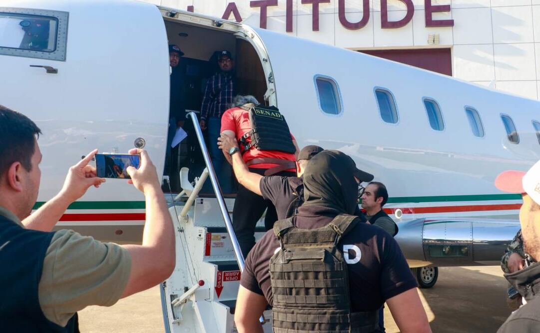 Realizan traslado desde Paraguay a México de Hernán Bermúdez, presunto líder de "La Barredora". Foto: Senad (@senad_paraguay)