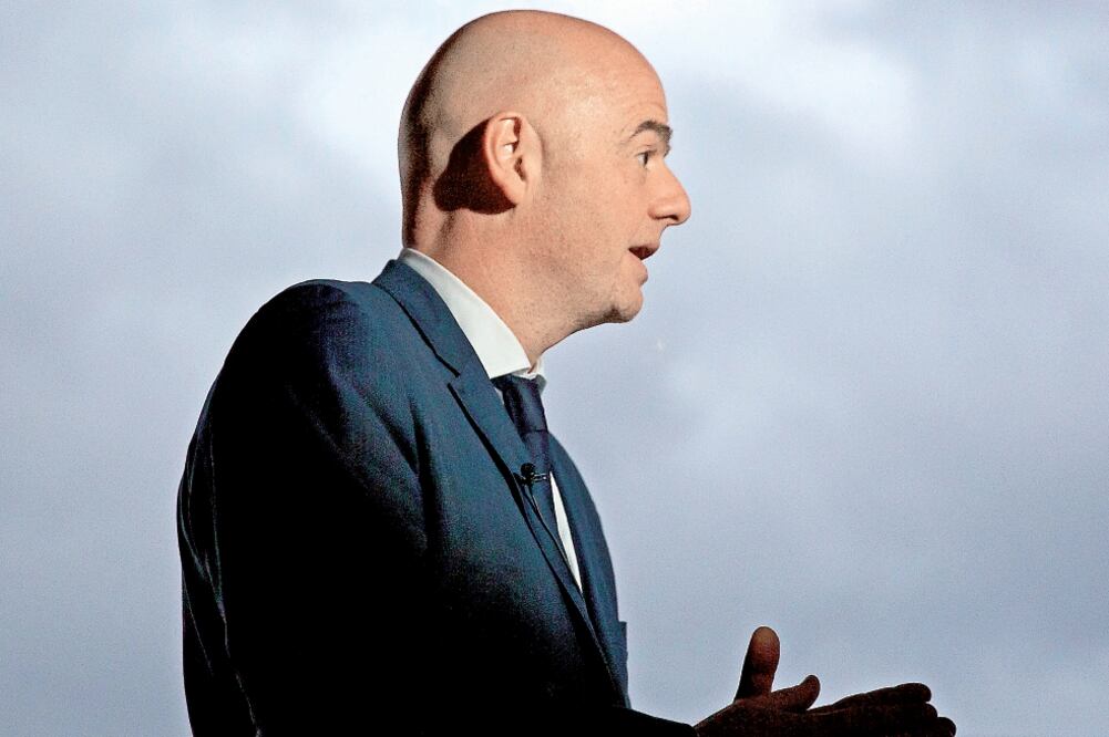 El presidente del órgano rector del balompié mundial estará en México el 12 y 13 de mayo (MATT DUNHAM. AP)