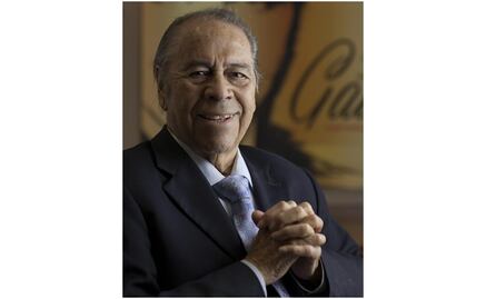 Lucho Gatica, el chileno que revolucionó la forma de cantar bolero