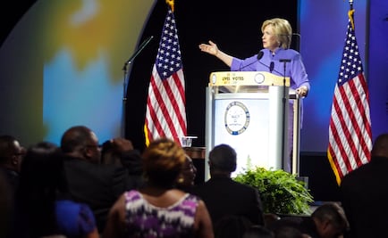 Clinton promete reformas para que afroamericanos no teman a policías