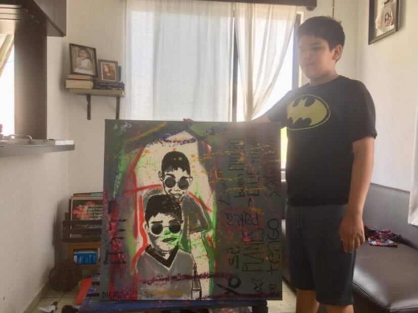 Joven autista en Tamaulipas se refugia en la pintura; lleva 4 exposiciones