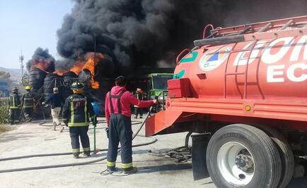 Controlan incendio en predio de Ecatepec