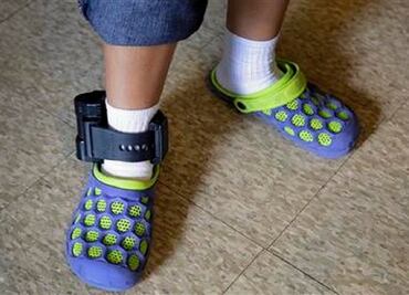 Immigrant mothers coerced to wear ankle monitors