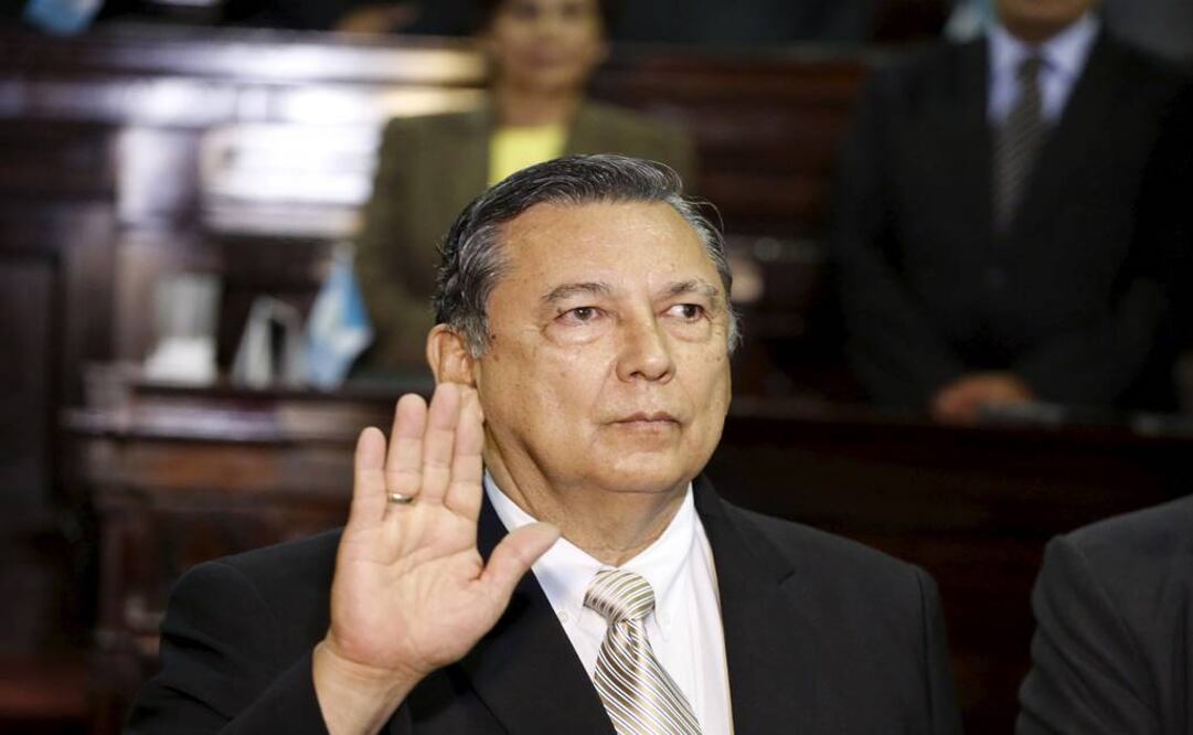 El actual presidente guatemalteco había pedido la renuncia a todos los ministros, secretarios y altos funcionarios del Gobierno. (Foto: Reuters / Jorge Dan López)