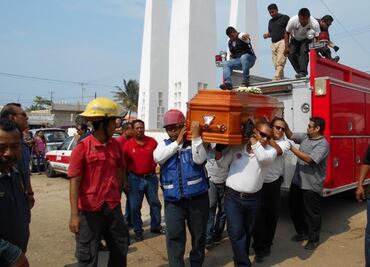 Identification of bodies continues in Coatzacoalcos