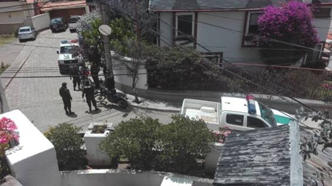 México reclama exceso de vigilancia en embajada en Bolivia