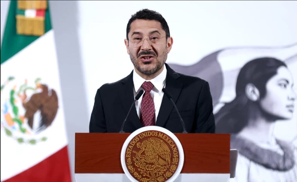 El director del ISSSTE, Martí Batres Guadarrama, presentó un plan nacional de cirugía robótica que comenzará a operar el próximo 24 de septiembre, con el que se realizarán 150 cirugías oncológicas en lo que resta del año. Foto: Fernanda Rojas/EL UNIVERSAL