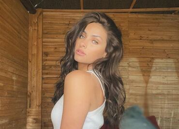 Renata Notni sorprende con esmoquin femenino en el estreno de Zorro