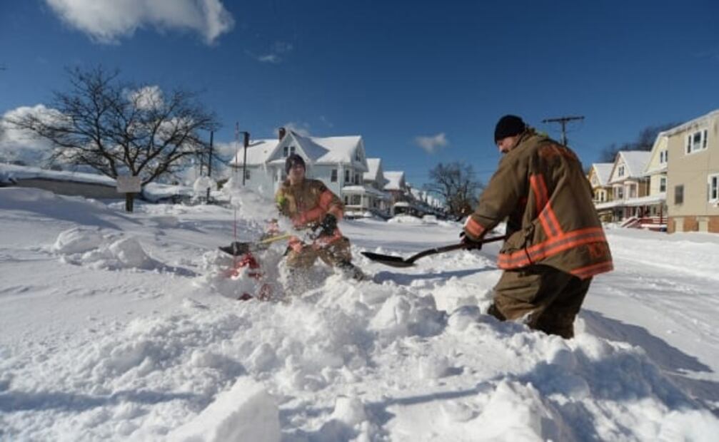 Declaran estado de emergencia en Nueva York tras fuerte nevada en el estado