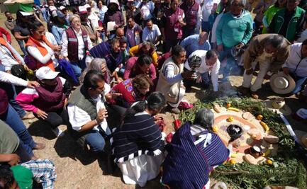 Entregan a Delfina Gómez el bastón de mando en Chapa de Mota 