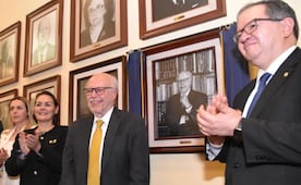 UNAM devela fotografía de José Narro en galería de Profesores Eméritos; destaca aportes a salud pública y medicina social