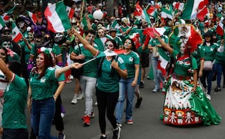 El desfile de catrinas mundialistas en 9 fotos; música y colores recorren las calles de CDMX 
