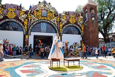 Festejan en Coyoacán a “la patrona”