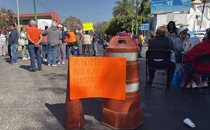 Jubilados y pensionados del Sistema de Agua de Cuernavaca realizan bloqueos; les adeudan el 65% del pago de su aguinaldo