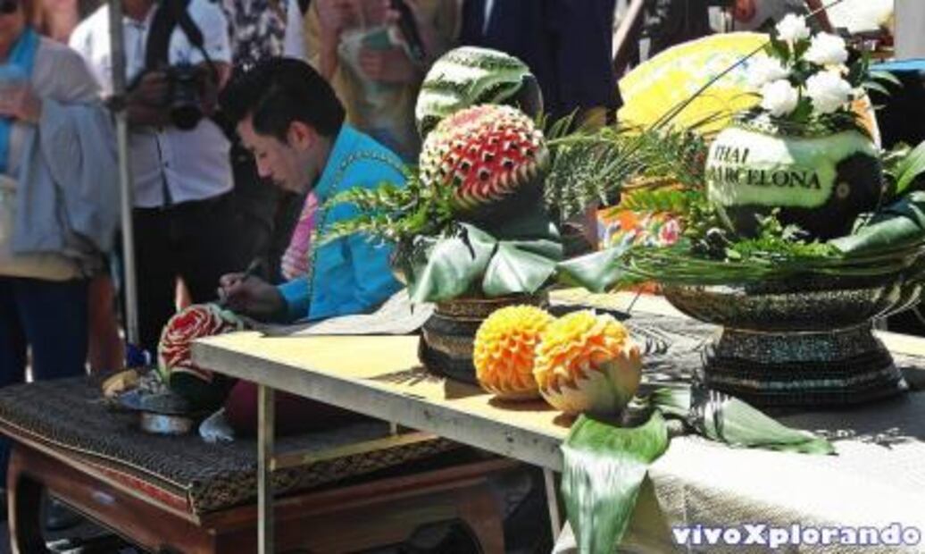 Asombroso grabado de frutas tailandés