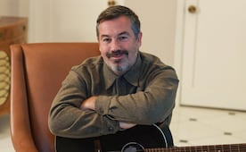 Muere Duncan Sheik, cantante de "Barely Breathing", tenía 56 años