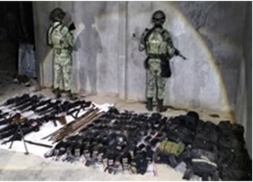 Elementos del Ejército detienen a 14 civiles armados en Sinaloa; decomisan 19 armas largas