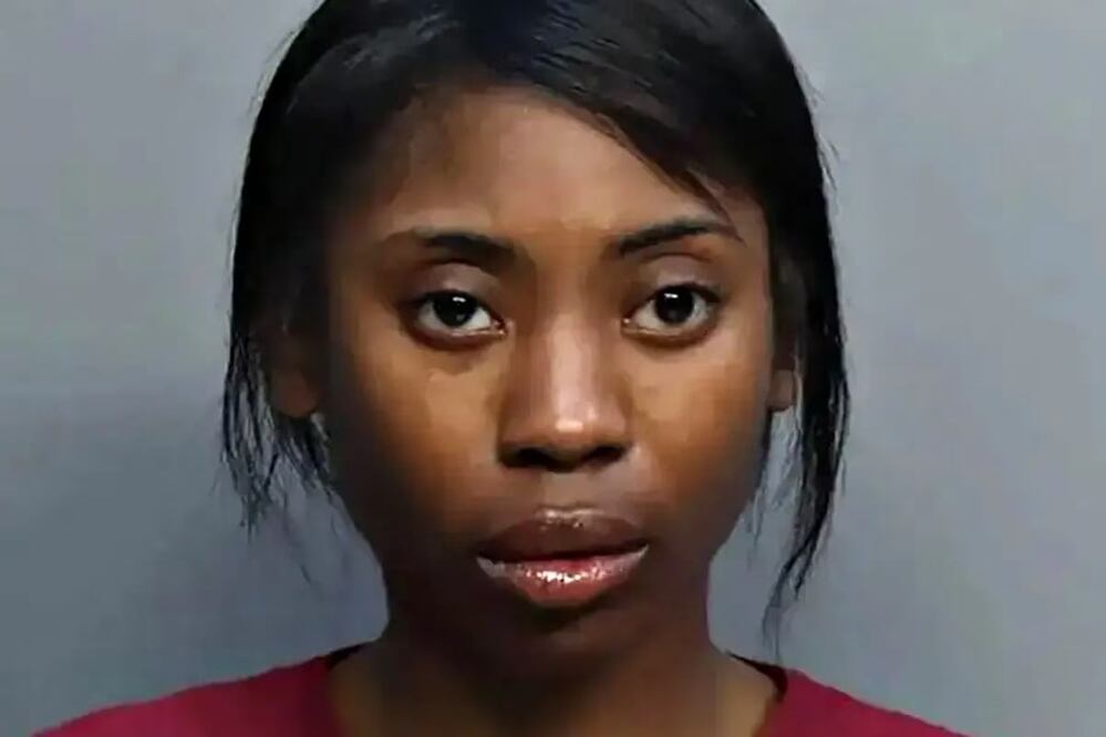 En julio de 2022, Natalia Harrell, de 24 años y embarazada de unas seis semanas en ese momento, según la demanda judicial, fue detenida y acusada de asesinato. Foto: Miami Dade Corrections