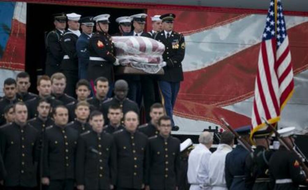 Tras 4 días de homenajes, entierran a George H.W. Bush en Texas