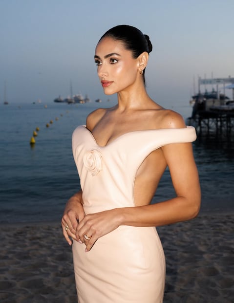 Renata Notni conquistó Cannes con un vestido de Mugler. Foto: Instagram @rennotni
