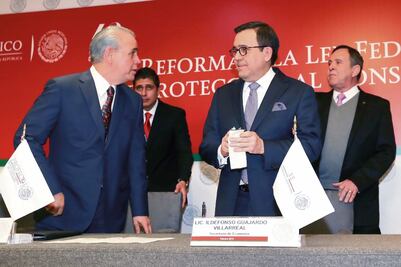 SE: pese a freno en inversión sigue flujo de capital al país