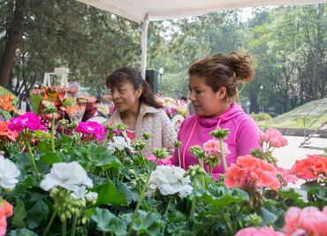 Flores para mamá, un regalo caro para este 10 de Mayo