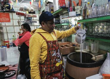 El pulque y las pulquerías, entre la resistencia y la tradición