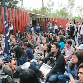 Recibe Cámara Baja pliego de estudiantes