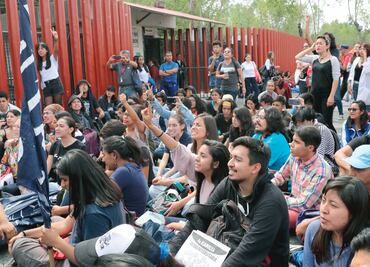 Recibe Cámara Baja pliego de estudiantes