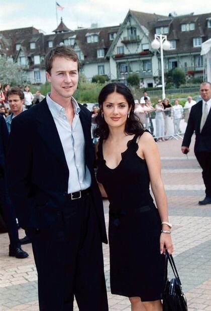 Salma Hayek y Edward Norton. Fuente: Twitter @showmundialshow