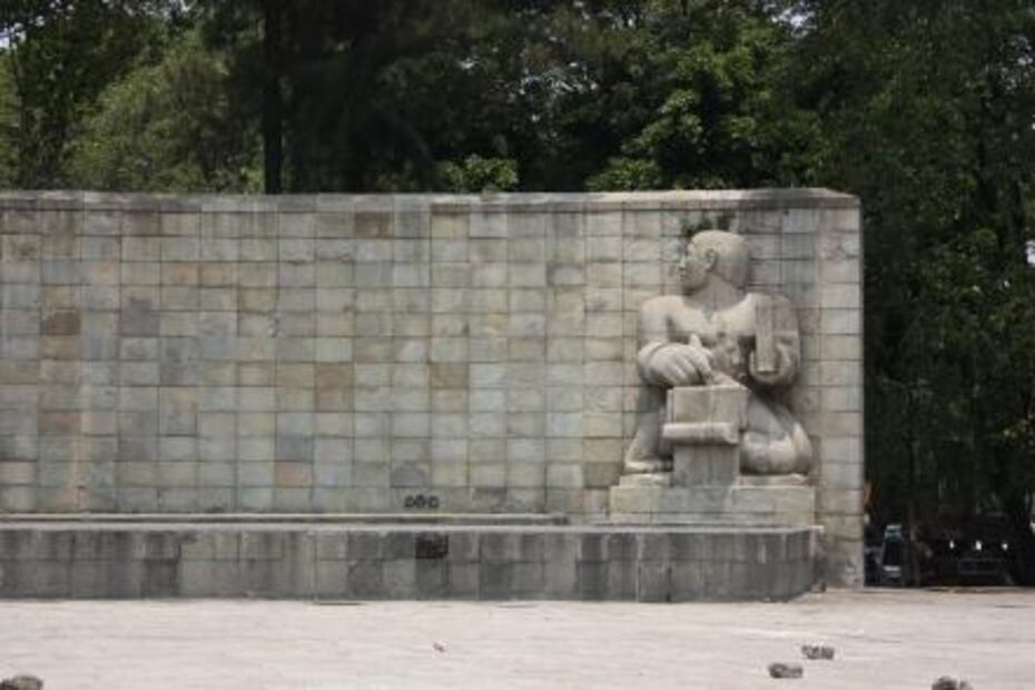 Mucho cemento, olvido… y poca madre