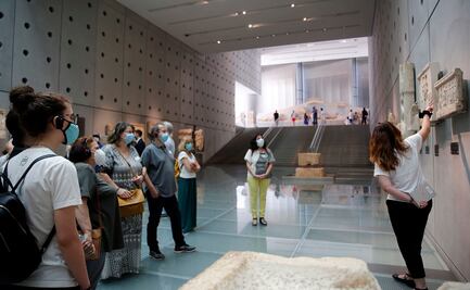 Grecia anuncia creación de espacios exclusivos para personas vacunadas contra Covid-19