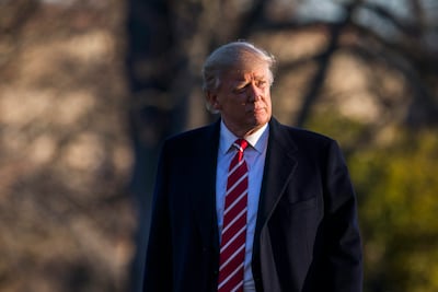 Trump pide a Corte de Apelaciones restablecer veto migratorio