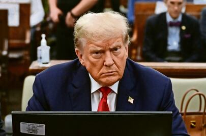 Trump deberá hipotecar o vender activos con descuentos para pagar fianza de 464 millones