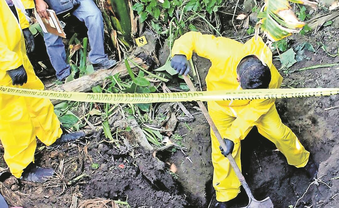 Los trabajos de excavación comenzaron el lunes pasado a cargo de antropólogos y peritos forenses, así como personal de fotografía y video que trabajó bajo la custodia de oficiales de la Gendarmería (FOTOS CORTESÍA: UNIDOS POR LOS DESAPARECIDOS DE BC)