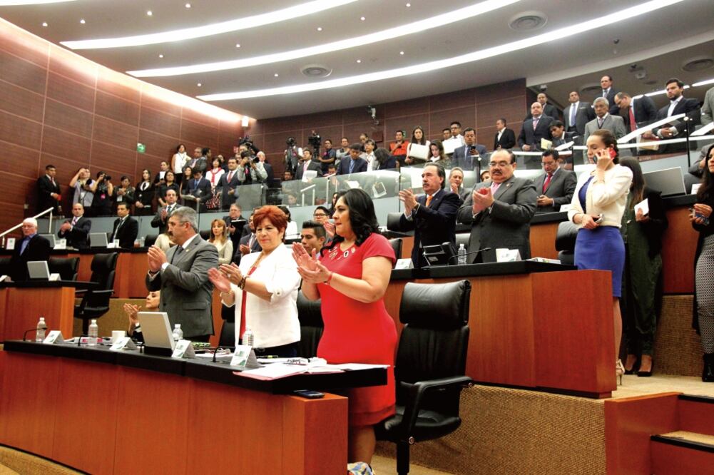 La Comisión Permanente aprobó que se convoque al Senado y a la Cámara Baja a sesionar el 5 y 6 de julio para debatir las observaciones del Ejecutivo a la Ley 3de3 (SENADO)