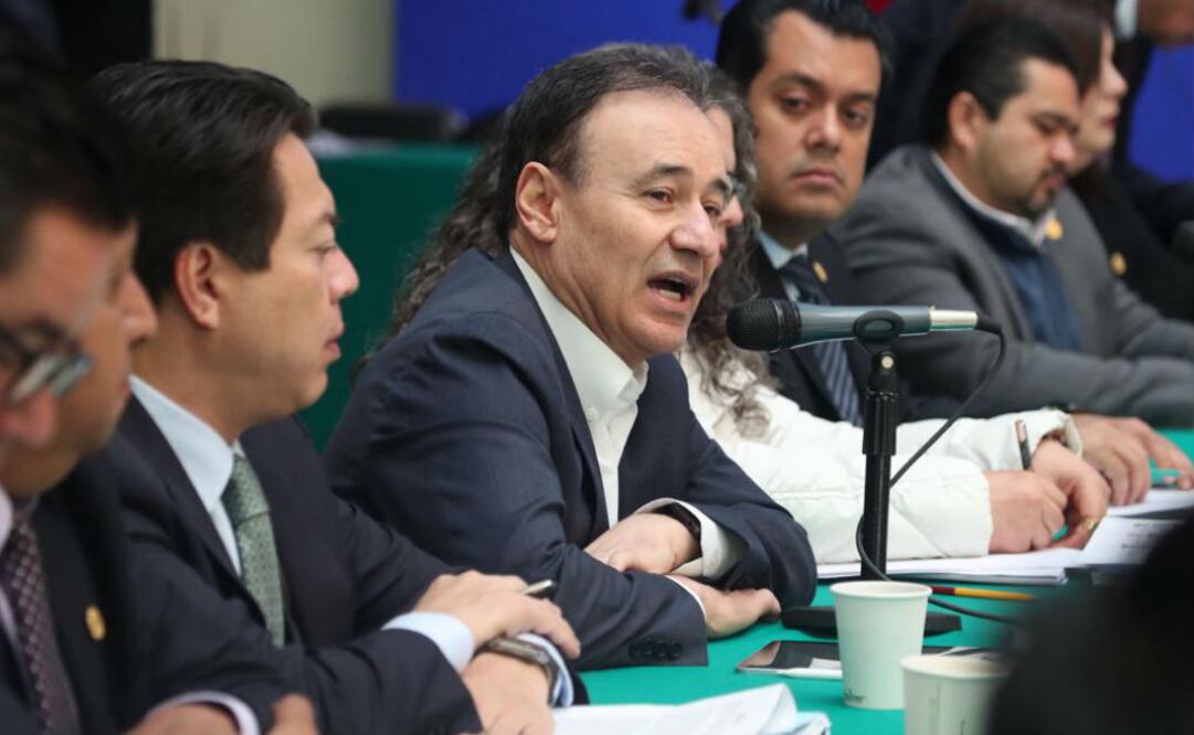 Por la mañana, el secretario de Seguridad Pública y Protección Ciudadana, Alfonso Durazo Montaño, advirtió que se regresaría a los cuarteles a los cuerpos castrenses y se dejaría indefensa a la ciudadanía. FOTO: ARIEL OJEDA | EL UNIVERSAL