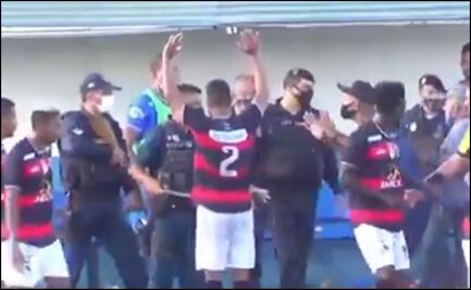 Policía dispara a jugadores en pleno juego en la Liga de Brasil