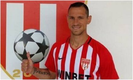 Futbolista con Covid-19 jugó y contagió a 20 personas