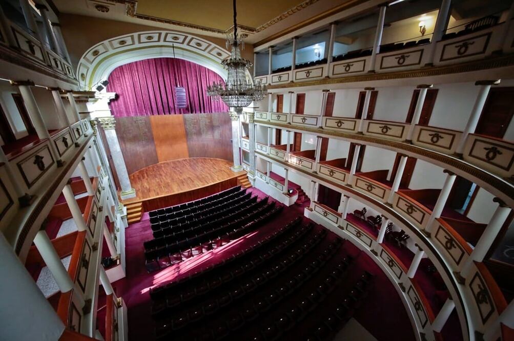 El recinto, joya histórica de Querétaro y sitio donde se promulgó la Constitución de 1917 -aún vigente en México- cuesta 100 millones de pesos. Foto EL UNIVERSAL