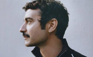 El diseñador Dario Vitale deja la dirección creativa de Versace