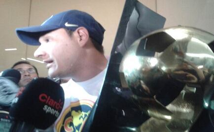 América regresa al DF; presume título de la Concacaf